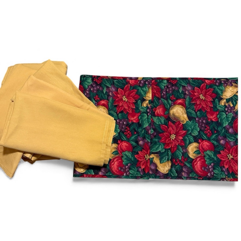 CHRISTMAS HOLIDAY TABLE RUNNER AND 14 GOLD CLOTH NAPKINS